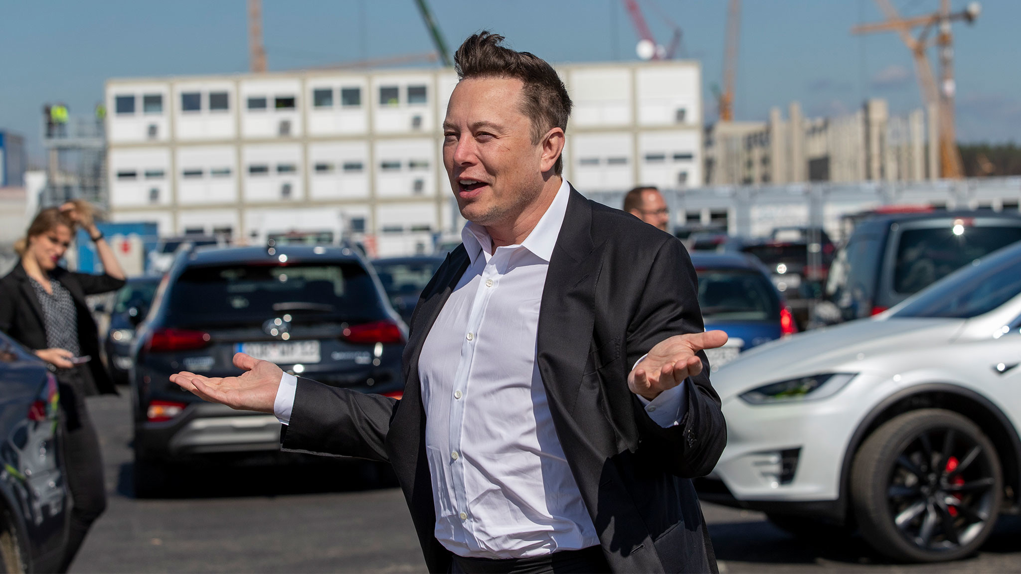 Elon Musk's Tesla Replies JP Morgan's $162.2 Million Lawsuit With Countersuit