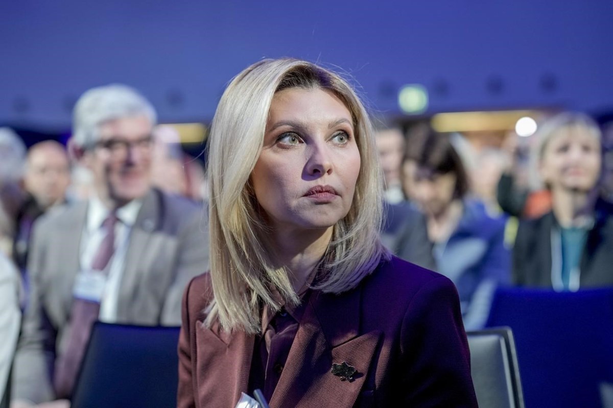 Ukraine First Lady Pays Respect To Victims Of Helicopter Crash At World Economic Forum