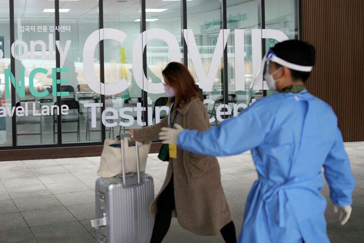 China Suspends Short-Term Visa Issuances To South Koreans As A Reciprocal Measure