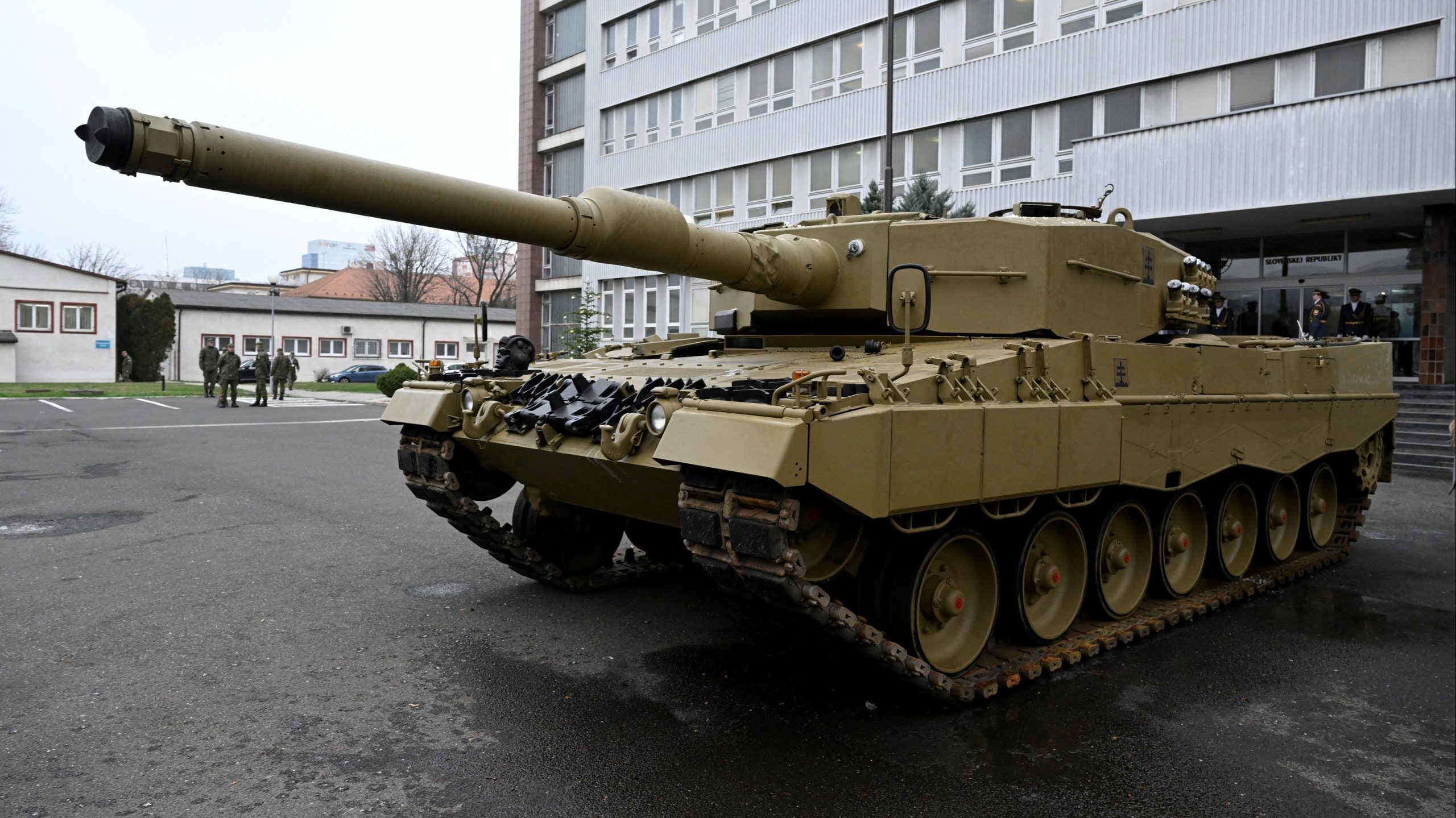 Germany Discuss Deployment Process Of Leopard Tanks To Ukraine With Poland