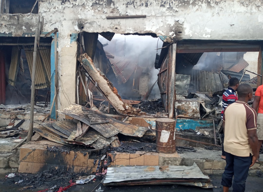 Just In: Fire Guts Agbeni Market In Ibadan