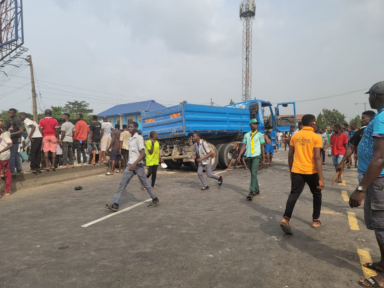 A Truck Stomped On Worshipers In The Niger State Mosque Left Three Injured