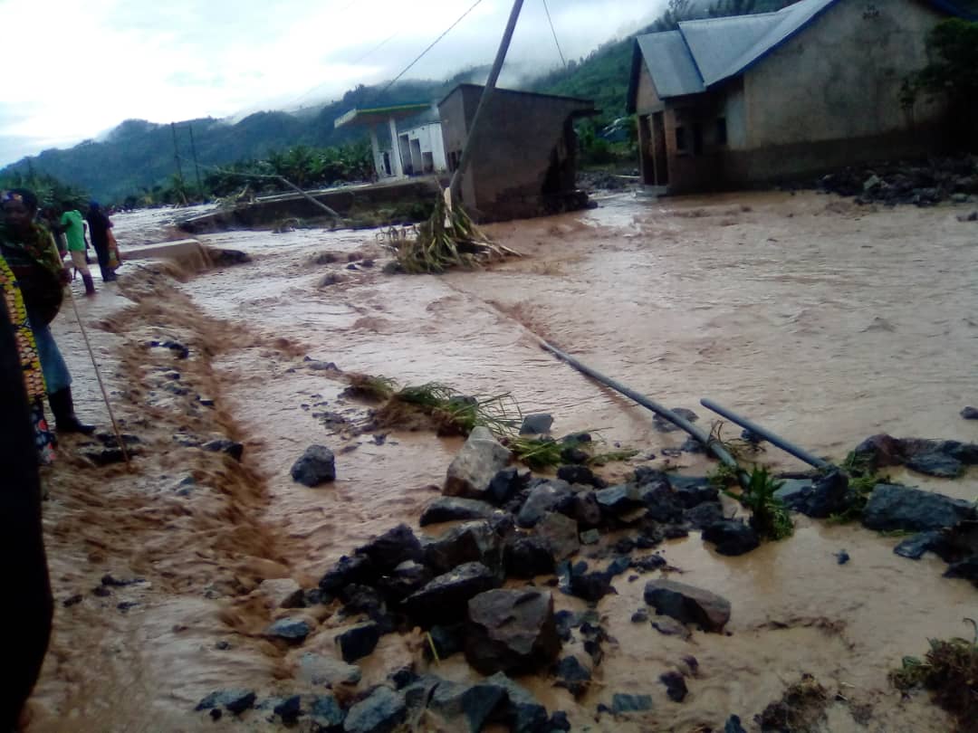 Kagame Visits Flood-hit Regions Of Rwanda After 131 Declared Dead