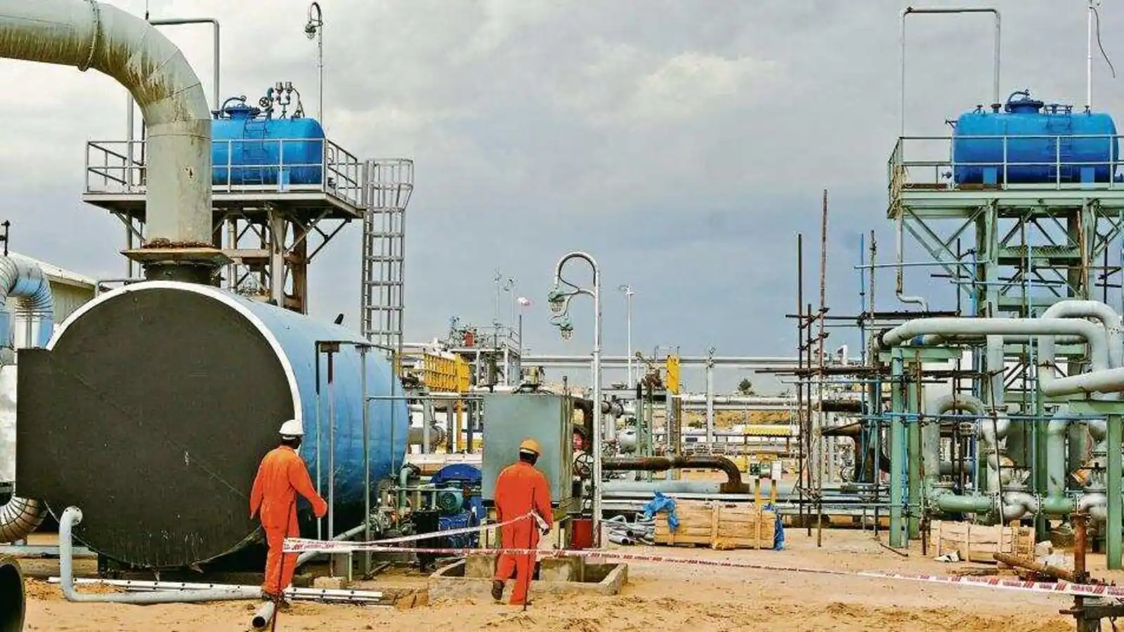 Nigeria’s Oil Production Crashes To.9mbpd As Angola Leads Africa