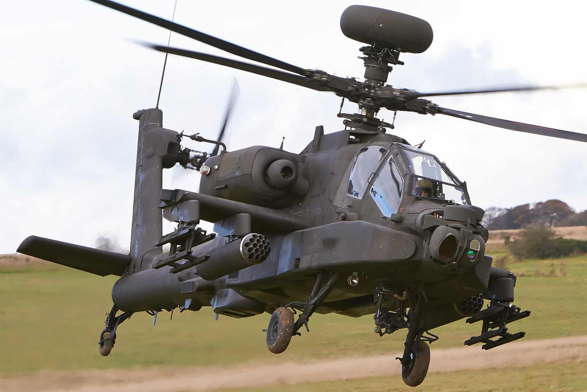 US To Give 8 Apache Combat Helicopters To Poland