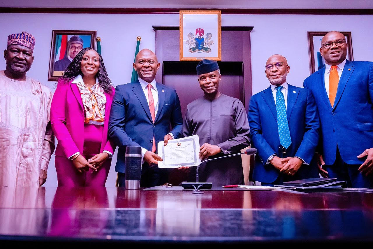 Osinbajo Presents Discharge Certificate To Transcorp