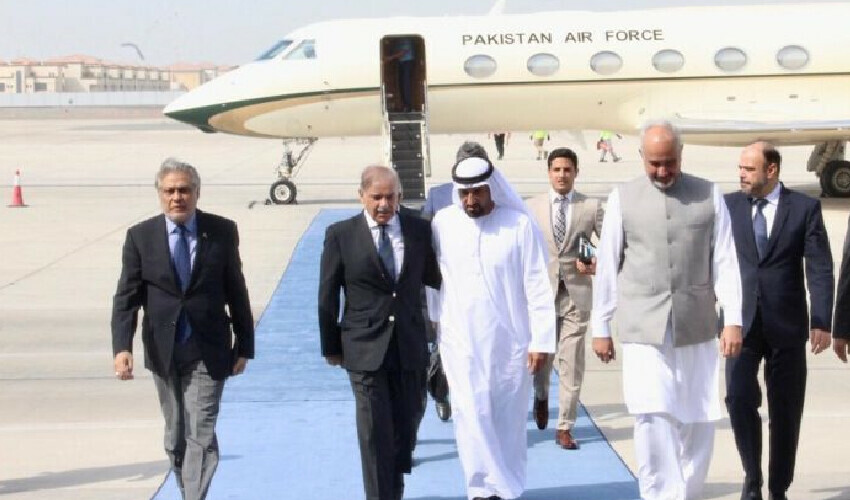 Pakistan's Prime Minister Visits UAE, Offers Condolences Over Death of UAE President's Brother