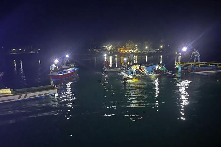 Philippines Launches Probe into Overloaded Boat Sinking, Resulting in at Least 26 Deaths