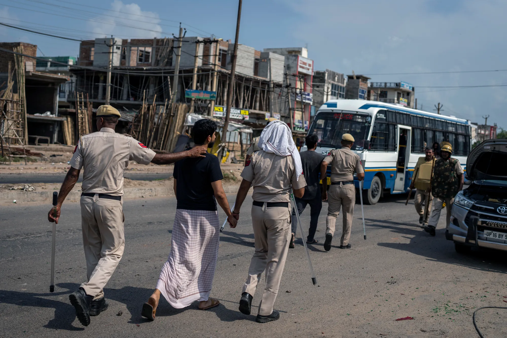 Deadly Hindu-Muslim Communal Clashes Kill 5 in India's Haryana State