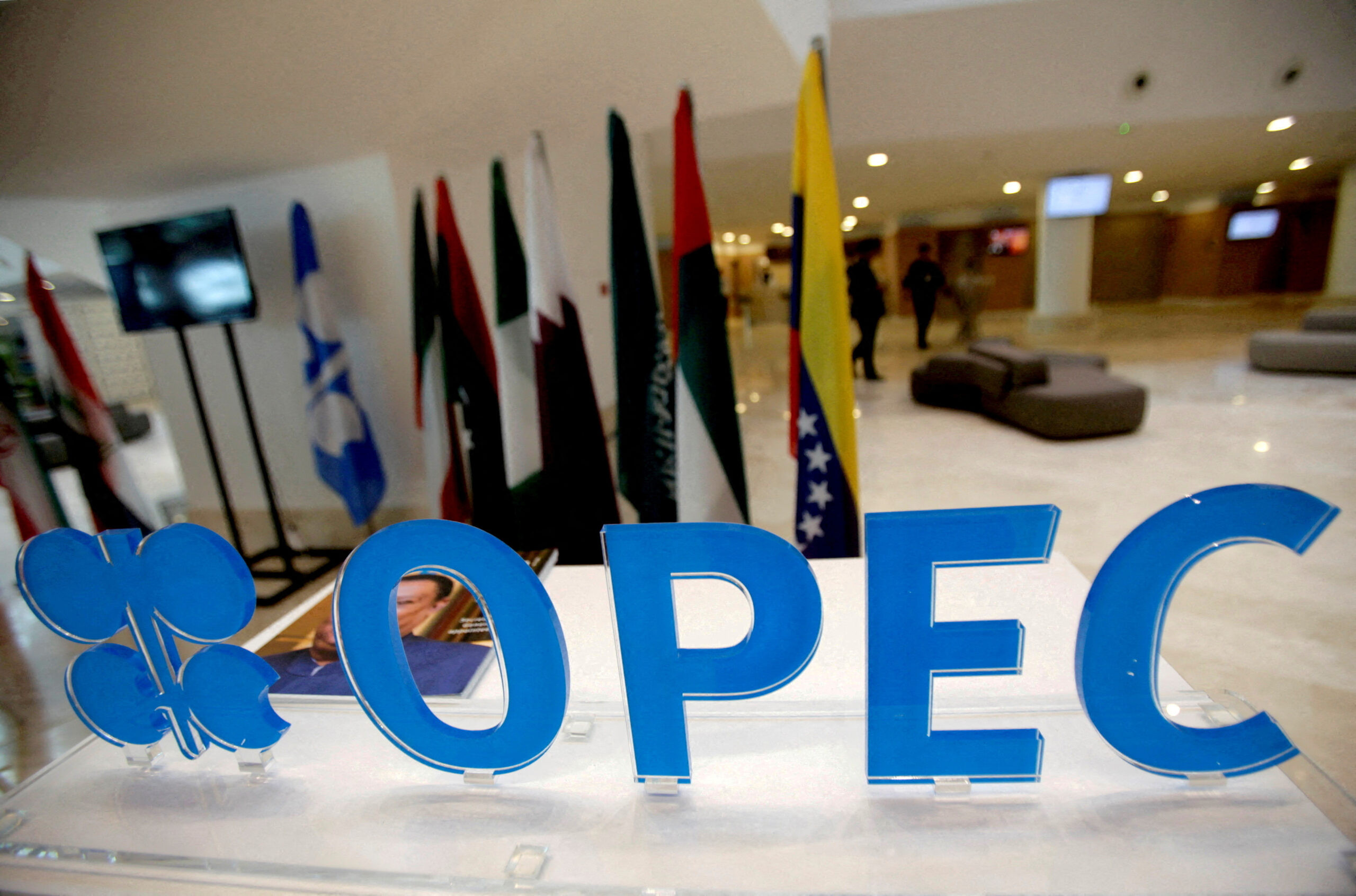 OPEC Maintains 2024 Oil Demand Growth Prediction While Adjusting Q1 Outlook