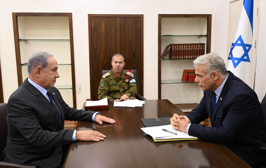 Netanyahu and Opposition Leader Lapid Engage in Dialogue