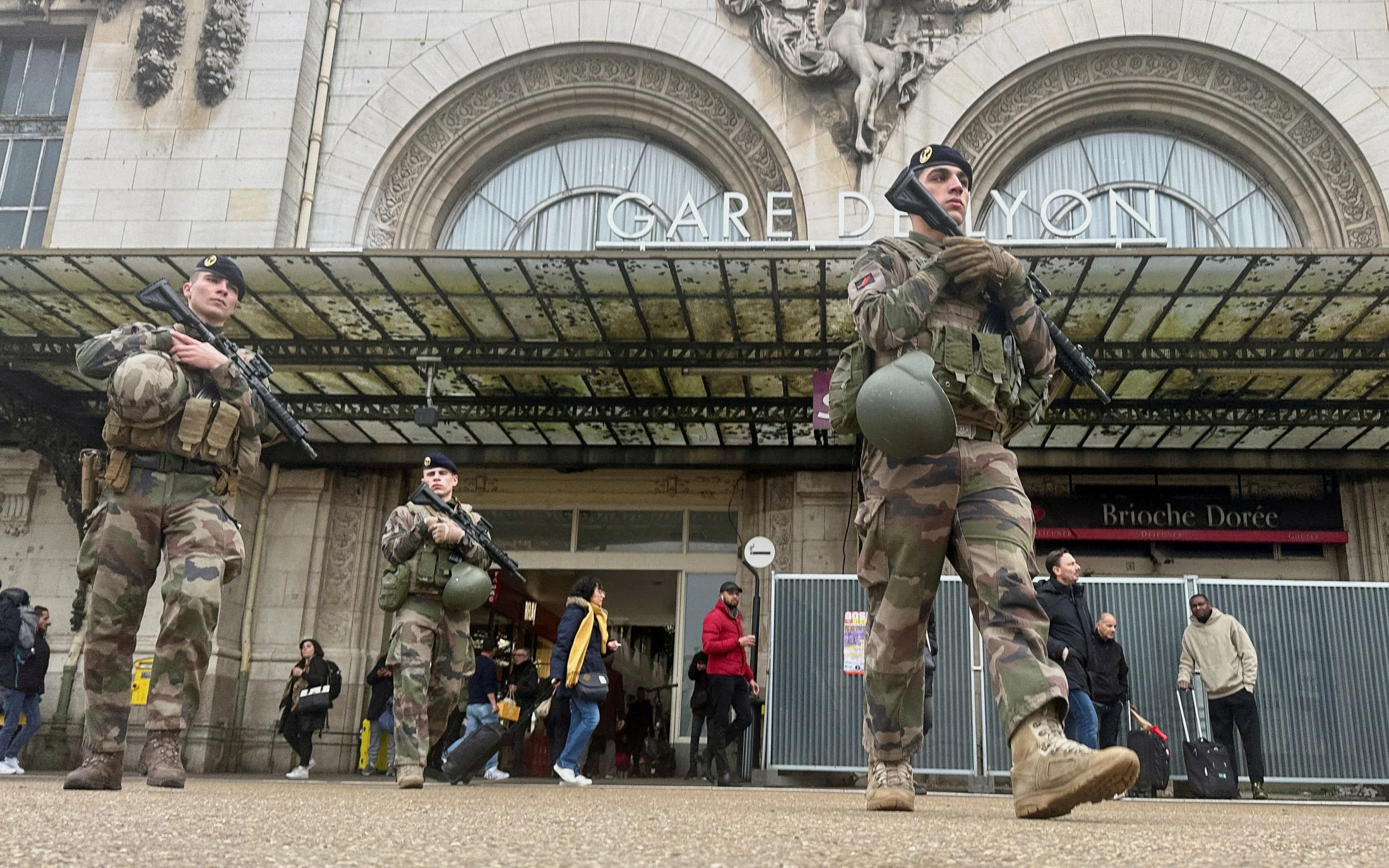 Knife Attack in Lyon Metro Leaves Three Injured, Suspect Arrested