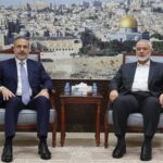 Turkish Foreign Minister Meets Hamas Leader Haniyeh in Doha