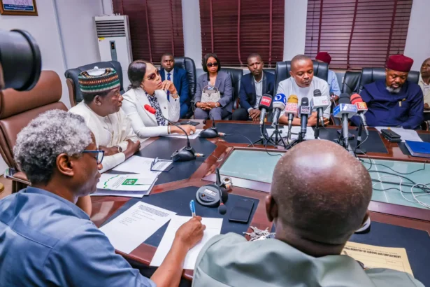 NLC Raises Alarm As Soldiers Surround Venue Of Their Meeting With Federal Government