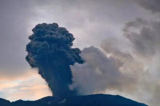 7.0-Magnitude Earthquake Sparks Russian Volcano Eruption, Prompts Ash Cloud Warning for Aircraft