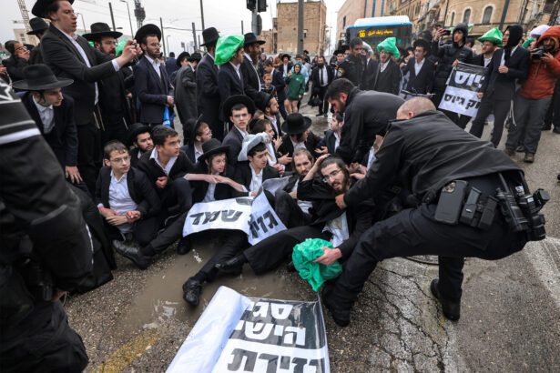 Clashes Erupt Between Haredi Jews and Israeli Police in West Jerusalem Amid Protests Against Military Conscription