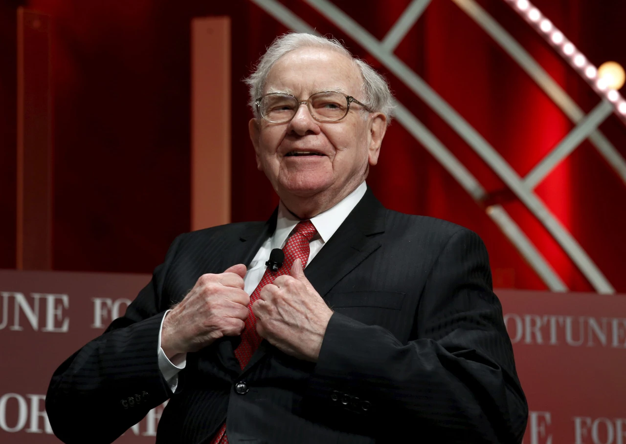 Warren Buffett's Berkshire Hathaway Amasses $234.6 Billion in U.S. Treasury Bills, Surpassing Federal Reserve Holdings