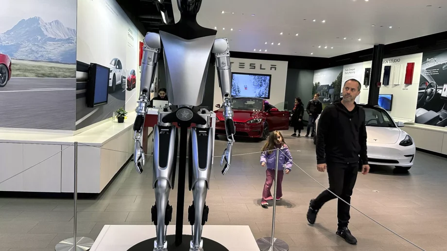 Optimus Unleashed: Tesla's Humanoid Can Now Do It All, Says Musk